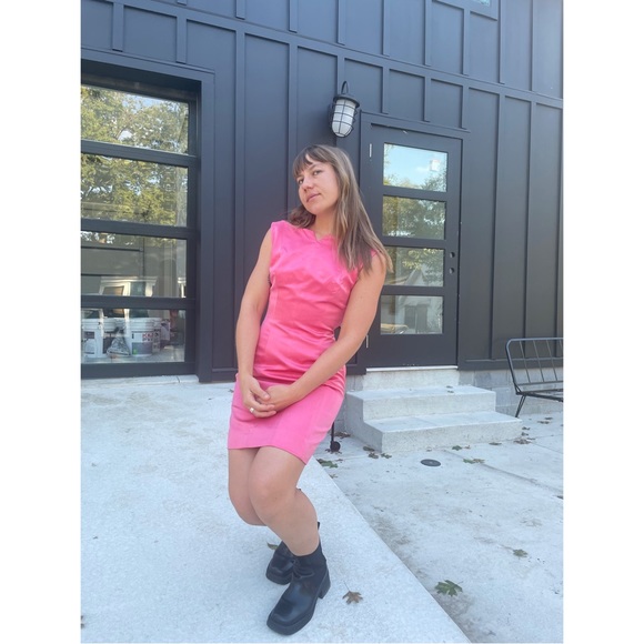 Vintage 90's Fitted Satin Hourglass Dress- Barbie, Size 4-6 - Picture 2 of 11